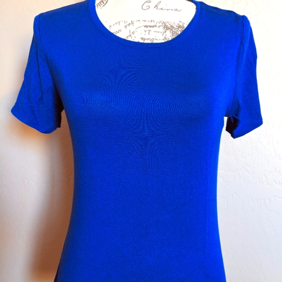 Apt. 9 Tops - Apt. 9 Tailored T-Shirt